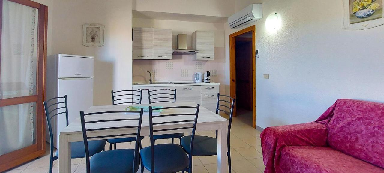 Centro Residenziale Le Canne San Teodoro  Bagian luar foto