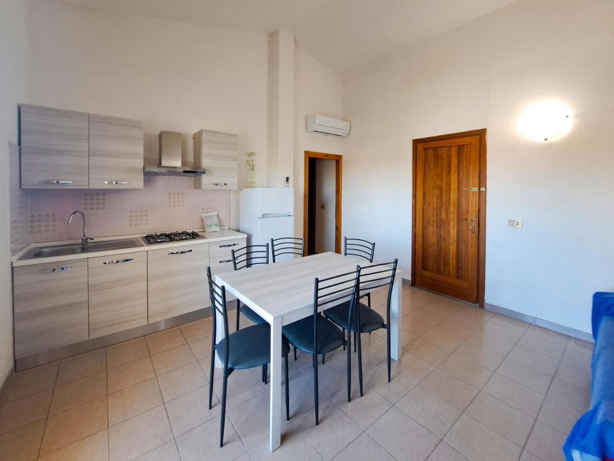 Centro Residenziale Le Canne San Teodoro  Bagian luar foto