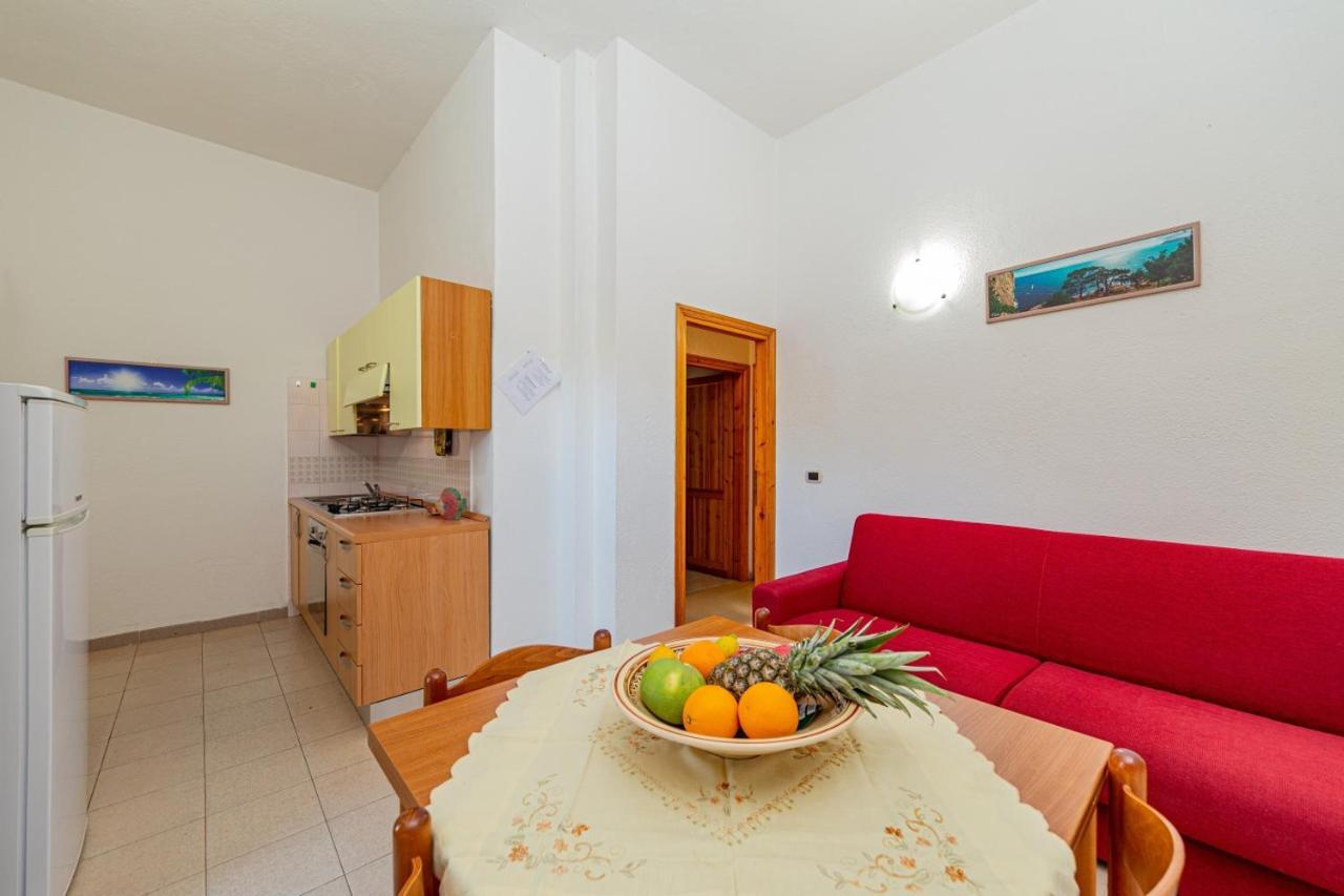 Centro Residenziale Le Canne San Teodoro  Bagian luar foto
